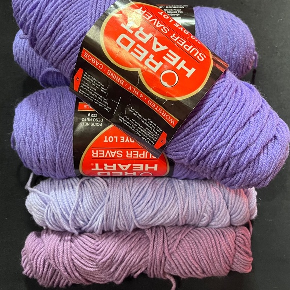 Acrylic yarn bundle - purple - Picture 1 of 1
